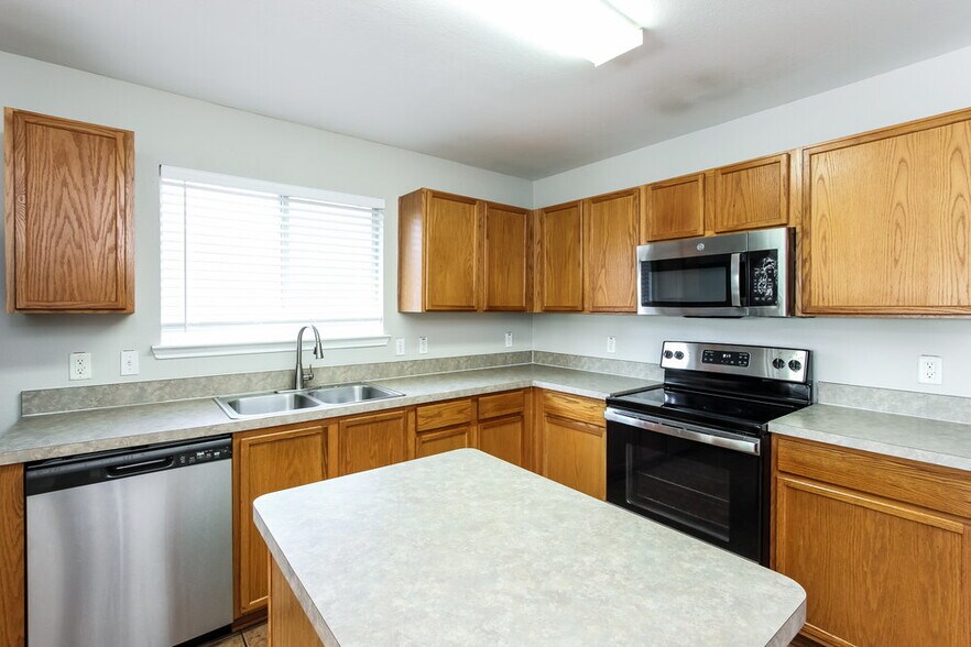 Building Photo - 2720 Murphy Dr