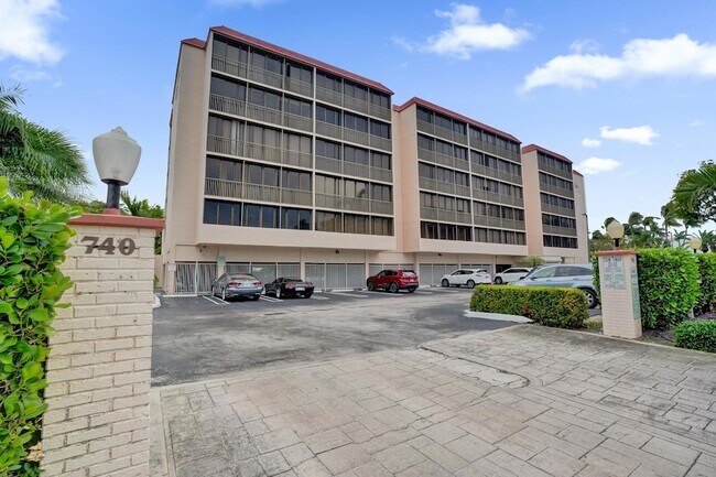 Building Photo - 740 S Federal Hwy