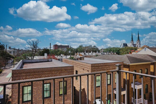 Building Photo - 425 East McDonough Street, Unit 310