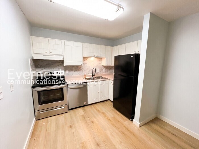 Building Photo - 154 Goodson Ave