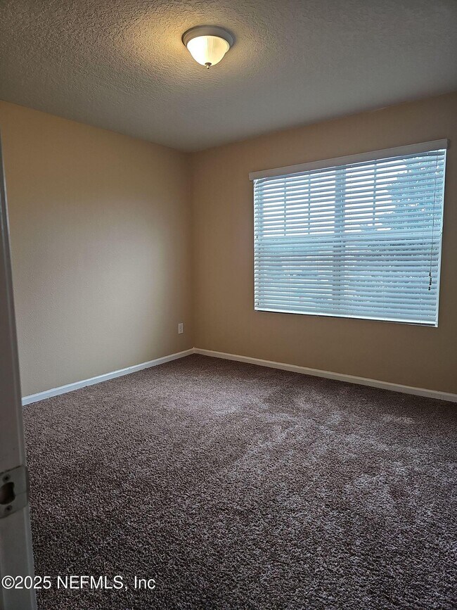 Building Photo - 1981 Rock Springs Way