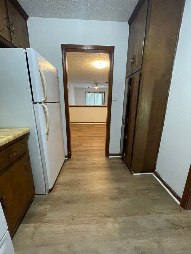 Building Photo - 2BR Duplex off of Epps Bridge near Timothy...
