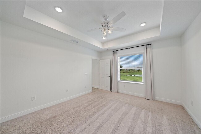 Building Photo - Beautiful Annual 4 Bedroom 2 Bath Single F...