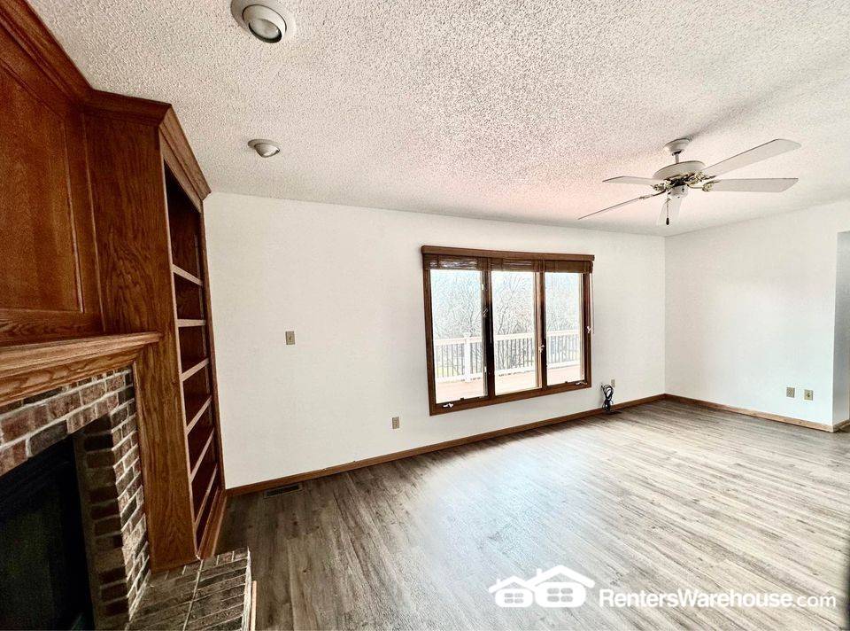 Building Photo - 2048 Walnut St