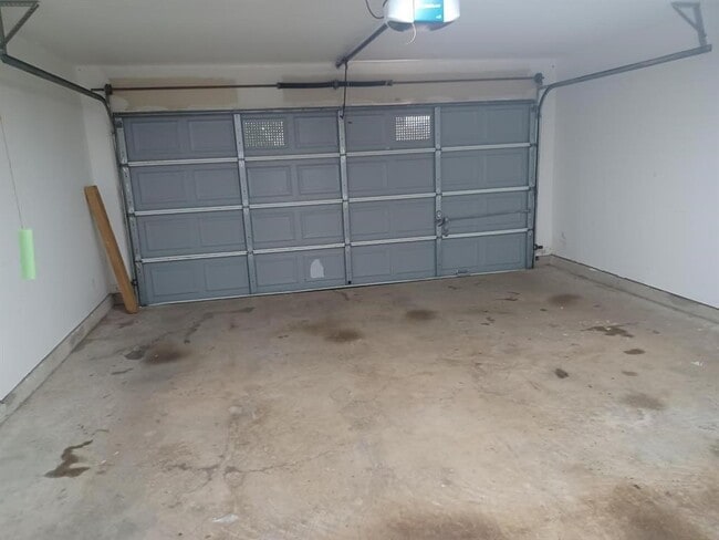 Building Photo - 12926 Pale Ivy Ln