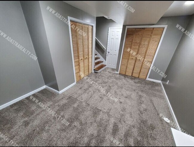 Building Photo - Gorgeous Olathe Home in South Hampton Subdivision-Available in SEPTEMBER!!