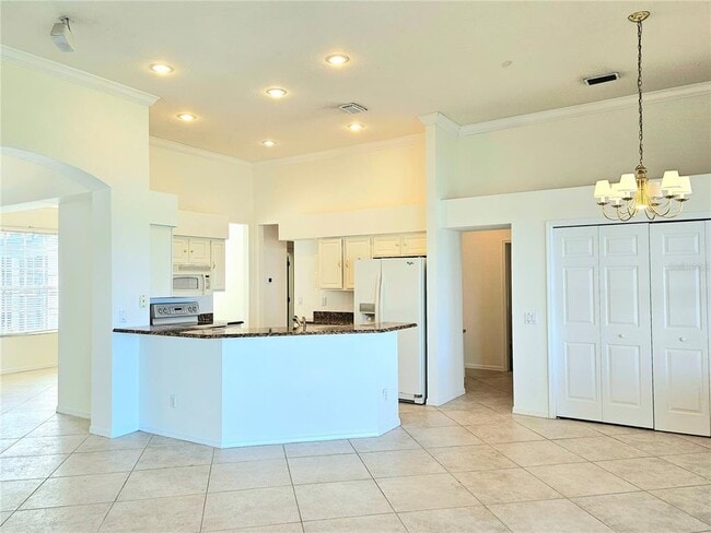 Building Photo - 7209 Colonial Lake Dr