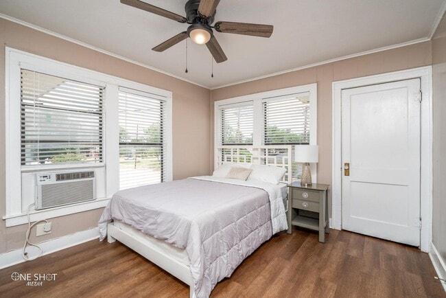 Building Photo - 642 Beech St