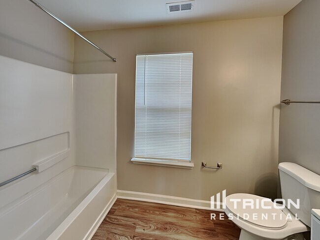 Building Photo - 178 Fairmont Cir