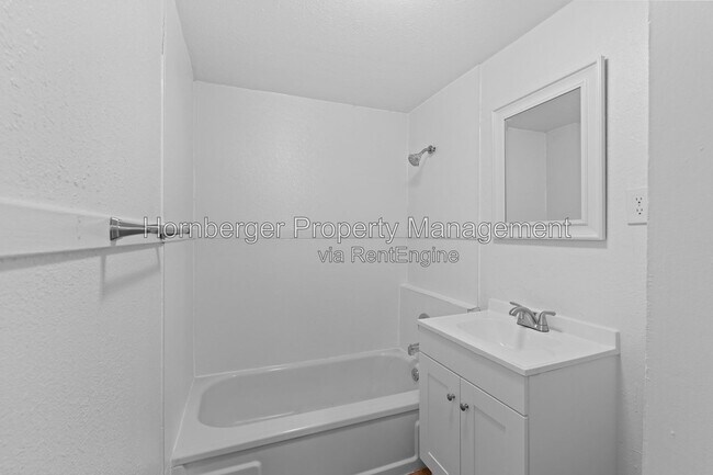 Building Photo - 1509 N Wall St