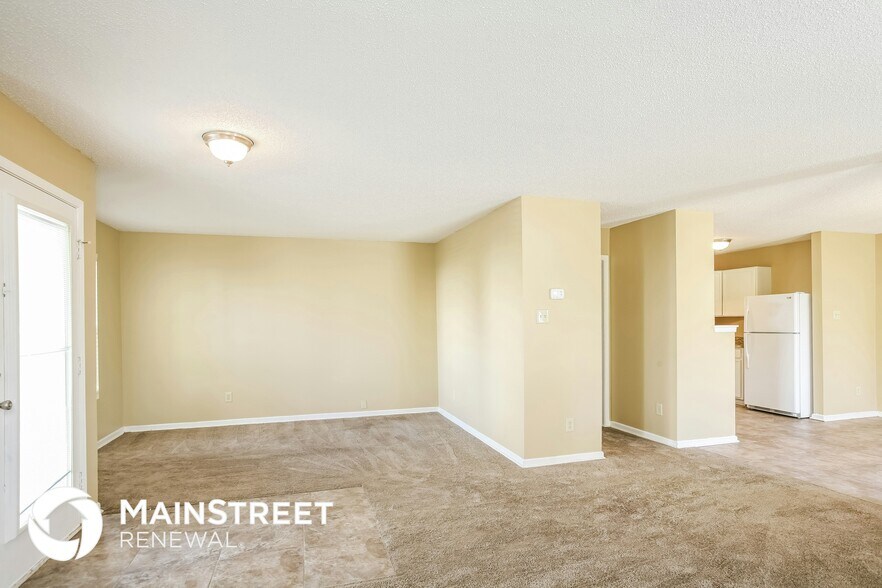 Building Photo - 913 Harbon Dr