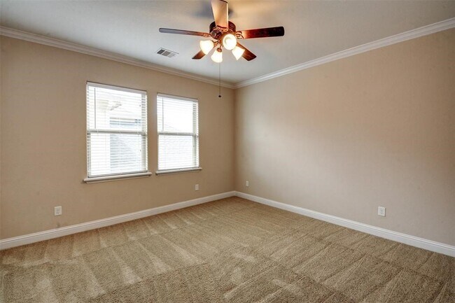 Building Photo - 106 Bella Sole