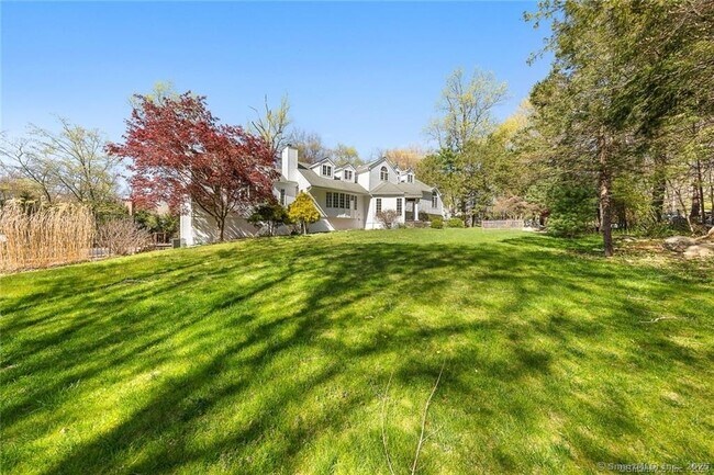 Primary Photo - 41 Burr Farms Rd