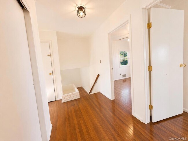 Building Photo - 36 Forest Dr
