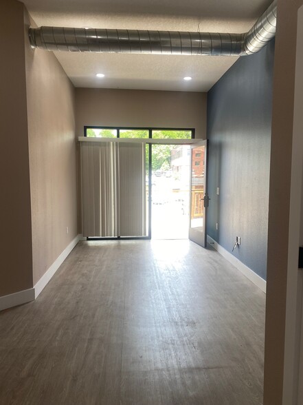 Living Room - 307 E Main St
