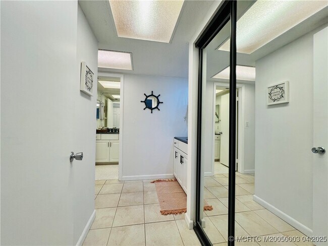 Building Photo - 2400 S Ocean Dr