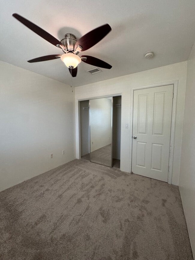 Building Photo - Stunning  3-Bedroom/2.5-Bath - $4000.00 Lo...