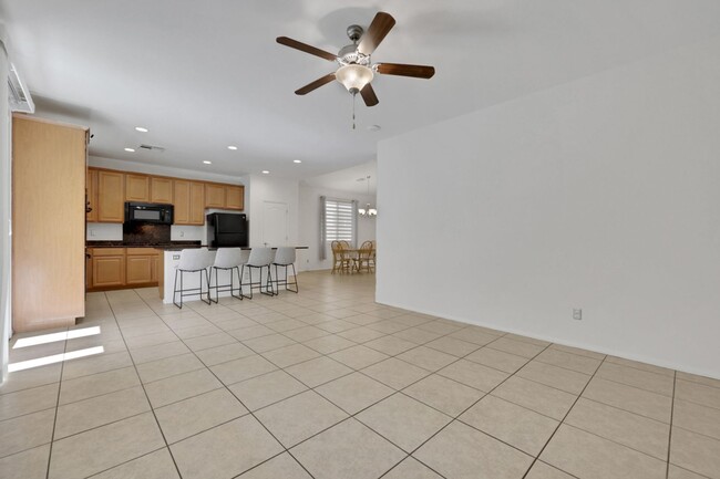 Building Photo - Single story in gated community