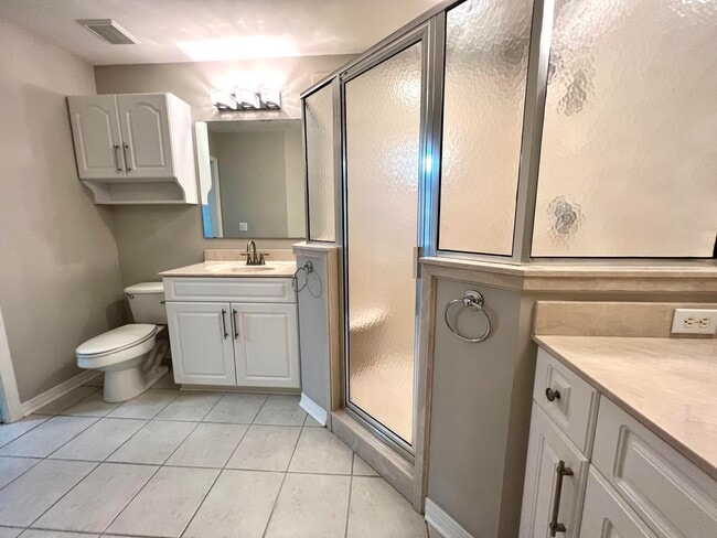 Building Photo - 1311 Treasure Cove