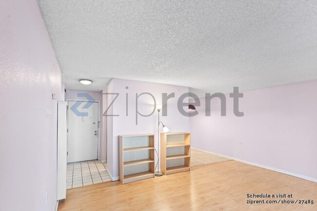 Building Photo - 2077 Washington Ave