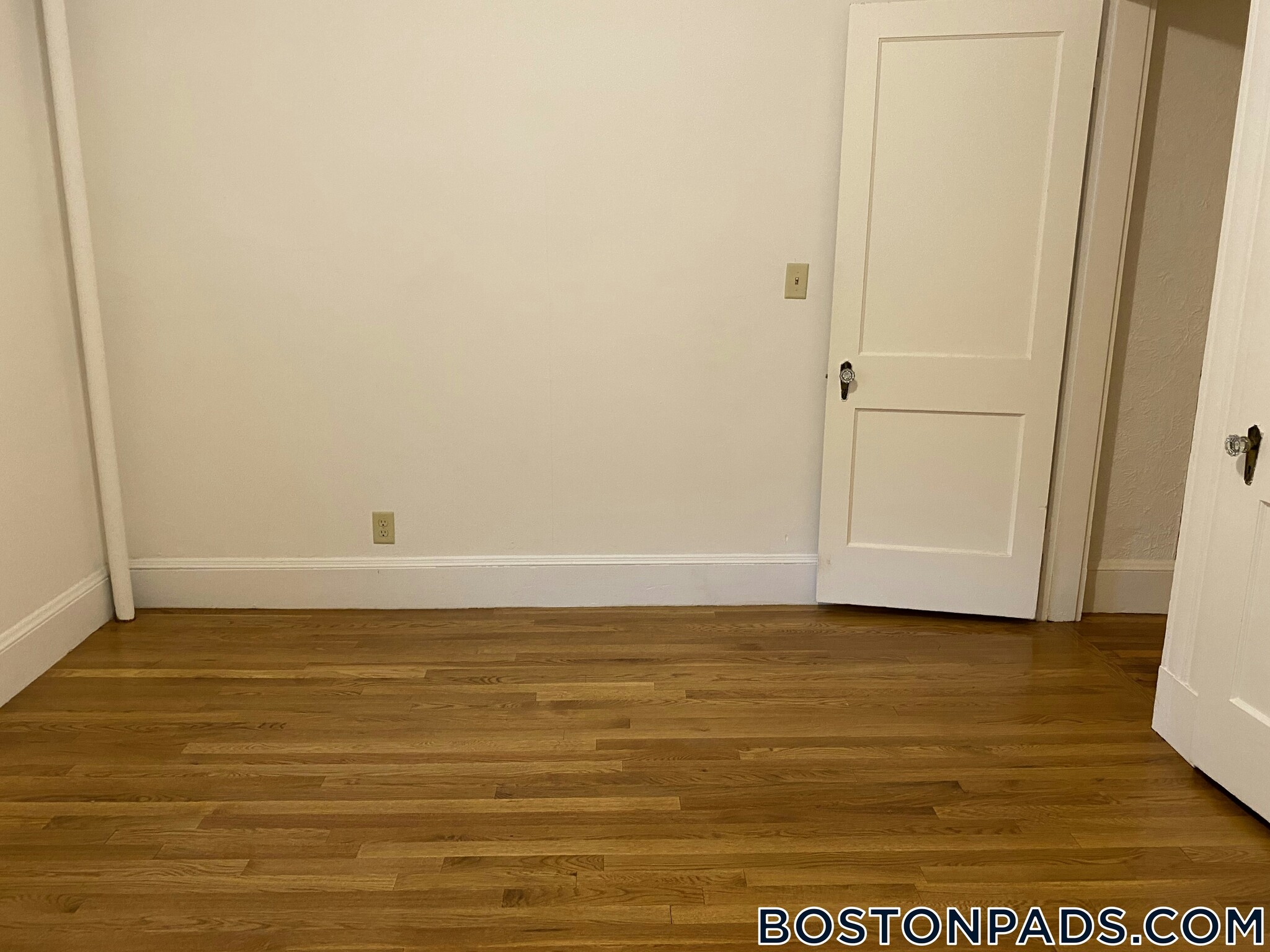 Building Photo - 16 Lakeville Rd