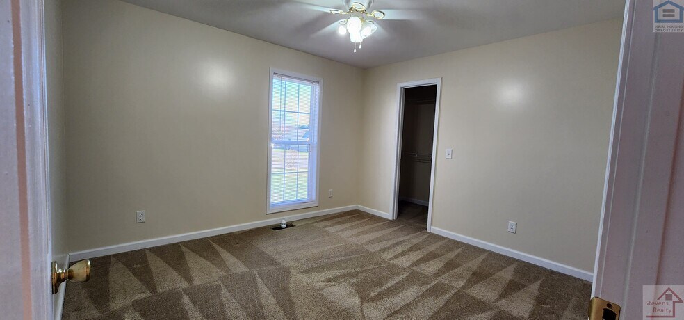 Building Photo - 3429 WJ Robinson Rd