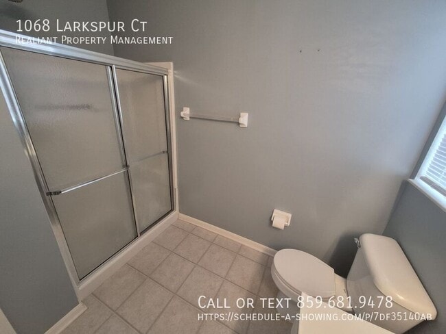 Building Photo - 1068 Larkspur Ct