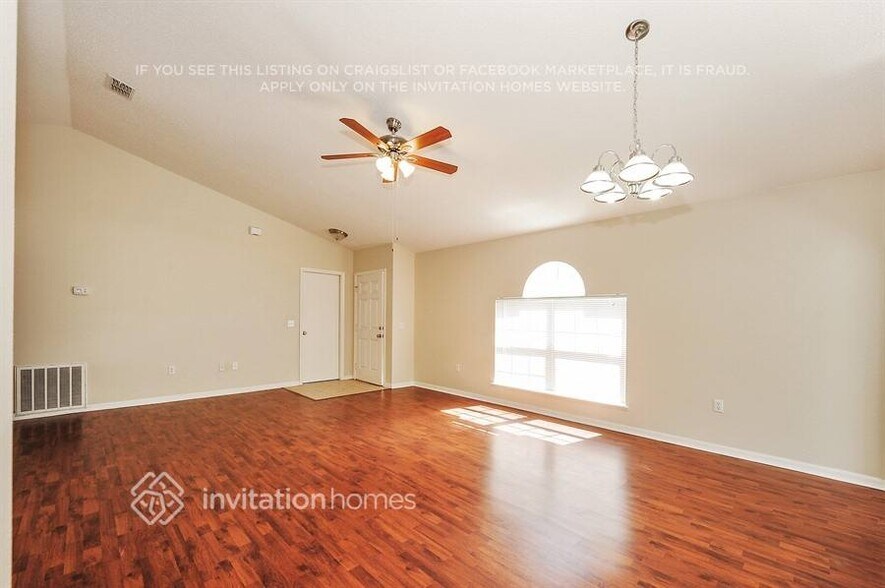 Building Photo - 11140 Summer Star Dr