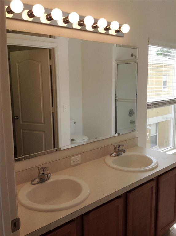 Building Photo - 2300 Betsy Ross Ln
