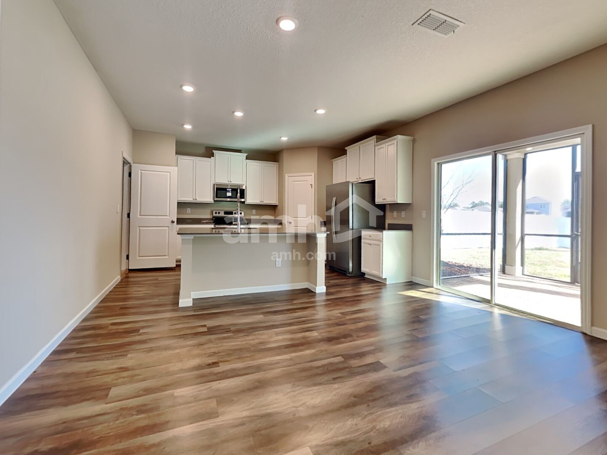 Building Photo - 219 Hemlock Pt