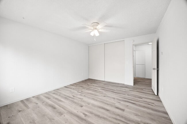 Building Photo - **NO SHOWINGS, APPLICATION HAS BEEN RECEIVED** $1795.00. One-Bedroom, and a 2nd Open Loft style r...