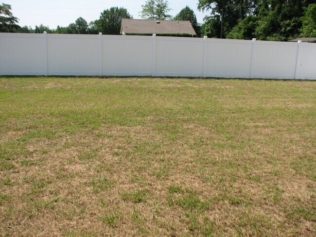 Building Photo - 2680 Moonlite Dr