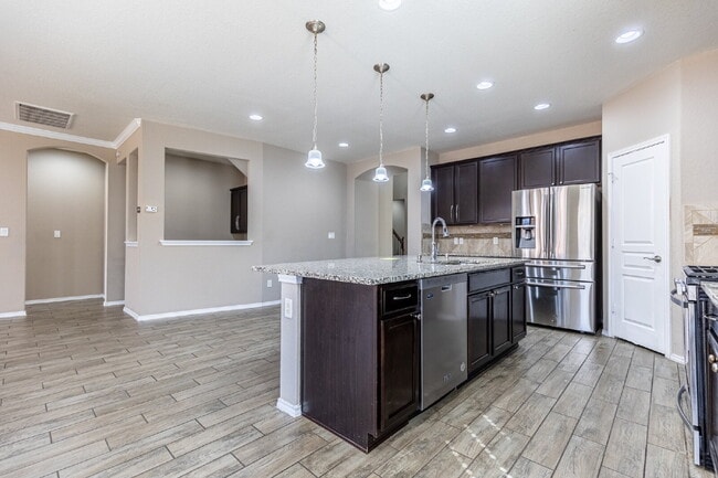 Building Photo - 27527 Paseo Mesa