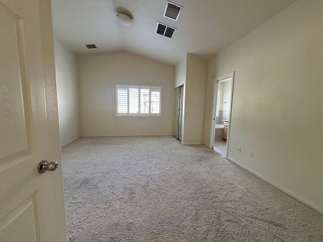Building Photo - Welcome to this 5 Bedroom 3 Bath Home!