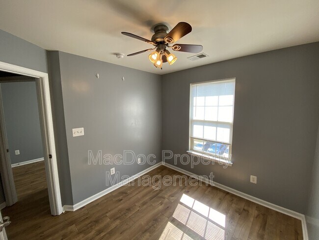 Building Photo - 302 Brenton Rd