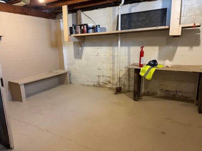 Building Photo - 1807 Oakland Ave