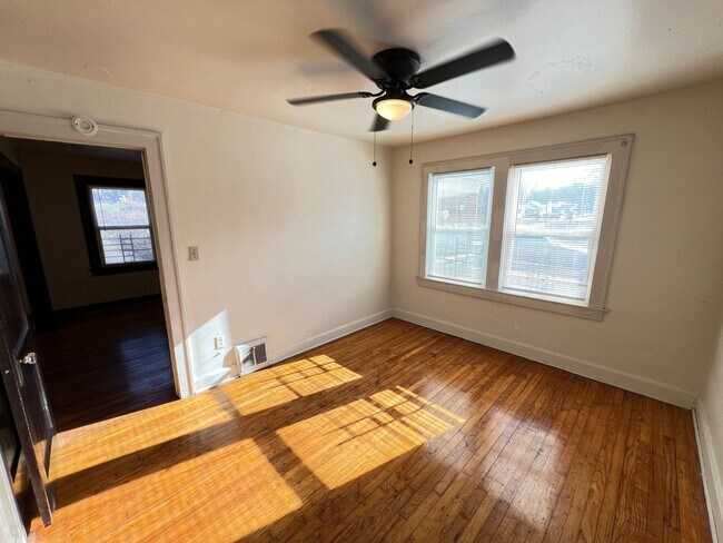 Building Photo - 2-Bedroom Home with Open Living and Dining Space!