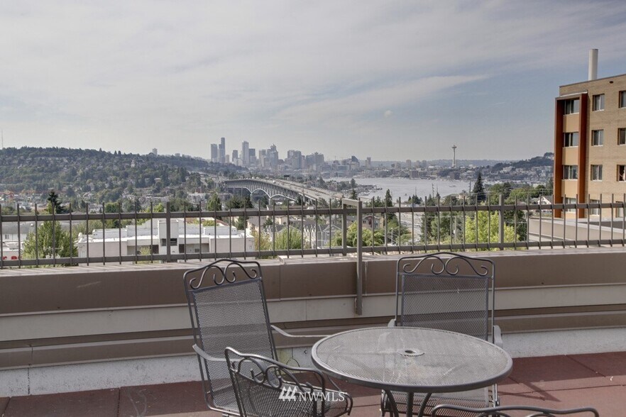 Roof - 4547 8th Ave NE