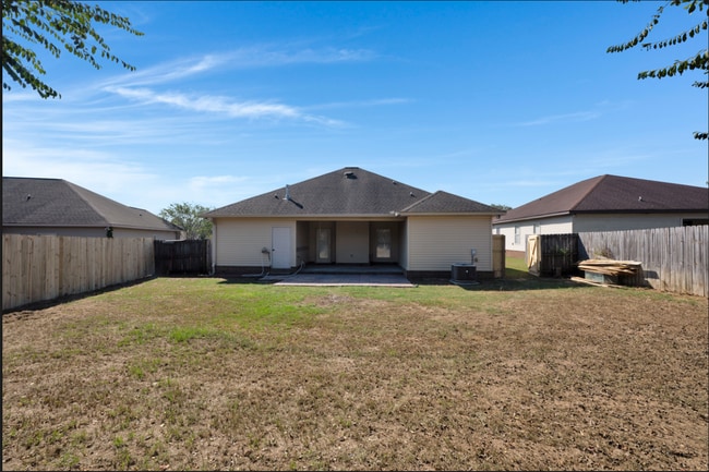 Building Photo - 472 Prairie Field Dr