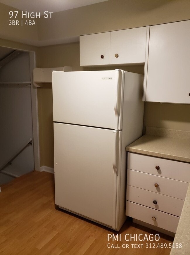 Building Photo - 97 High St