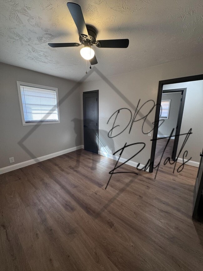 Building Photo - 135 Rhea Dr