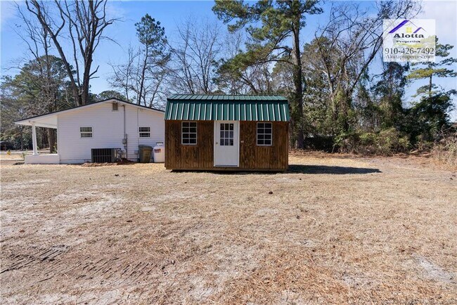 Building Photo - 1315 Cade Hill Ave