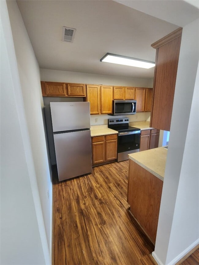 Building Photo - 726 Bellview Way