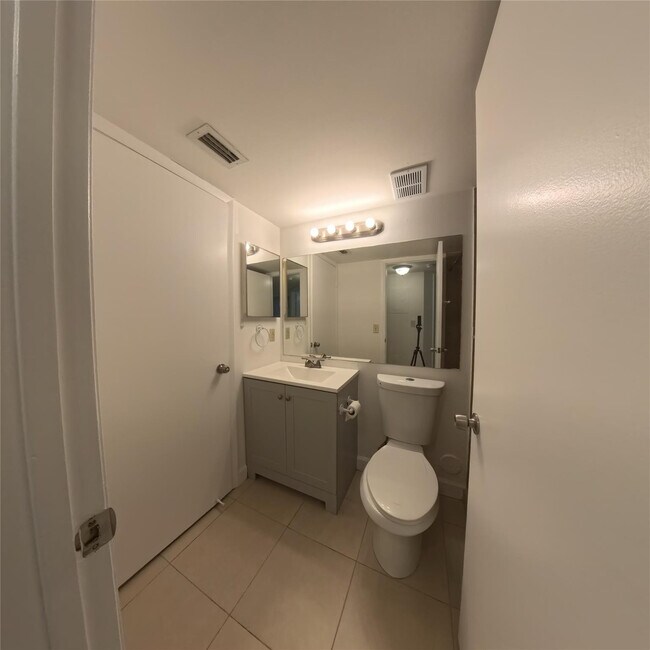 Building Photo - 9166 W Atlantic Blvd