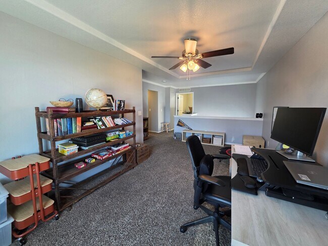 Building Photo - Gorgeous 4 Bed 4 bath Home In Banning Lewis Ranch!!
