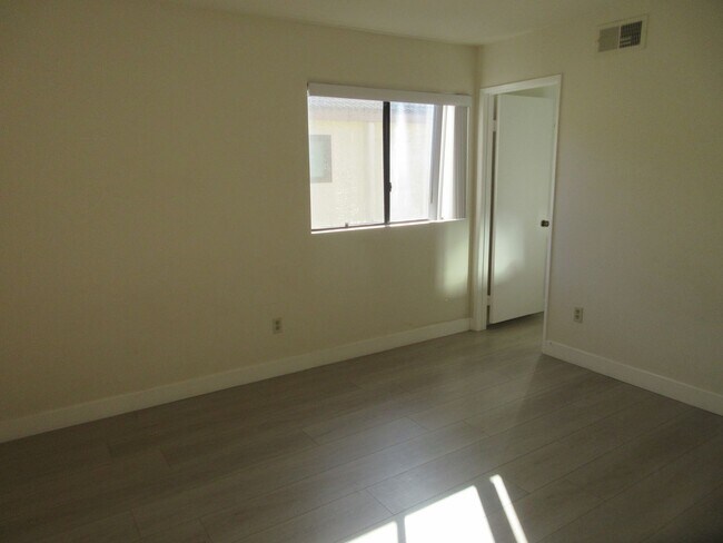 Building Photo - Duggan Property Management, Inc presents this 3BR +2.5 bath in Encino Village Townhomes