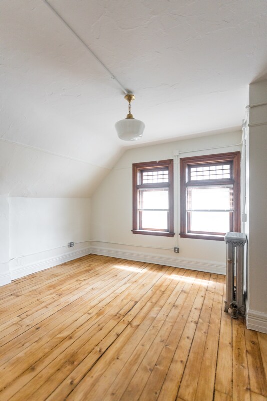 Building Photo - 223 E Ferry St