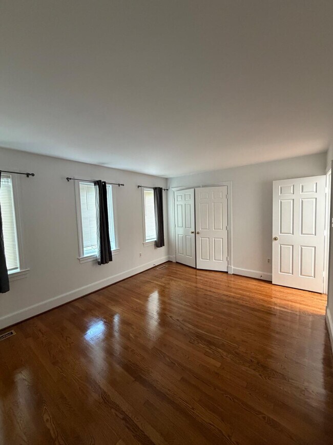 Building Photo - 3925 Georgetown Ct NW