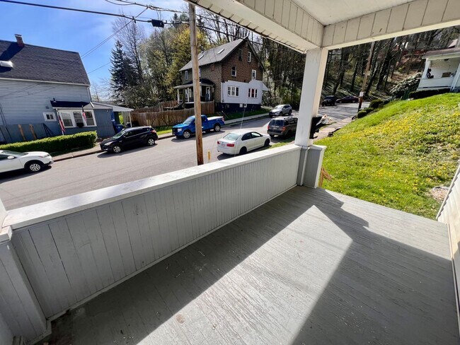 Building Photo - 504/506 Ninth Street