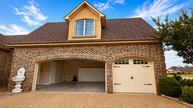 Building Photo - Rental Property in Twelve Oaks